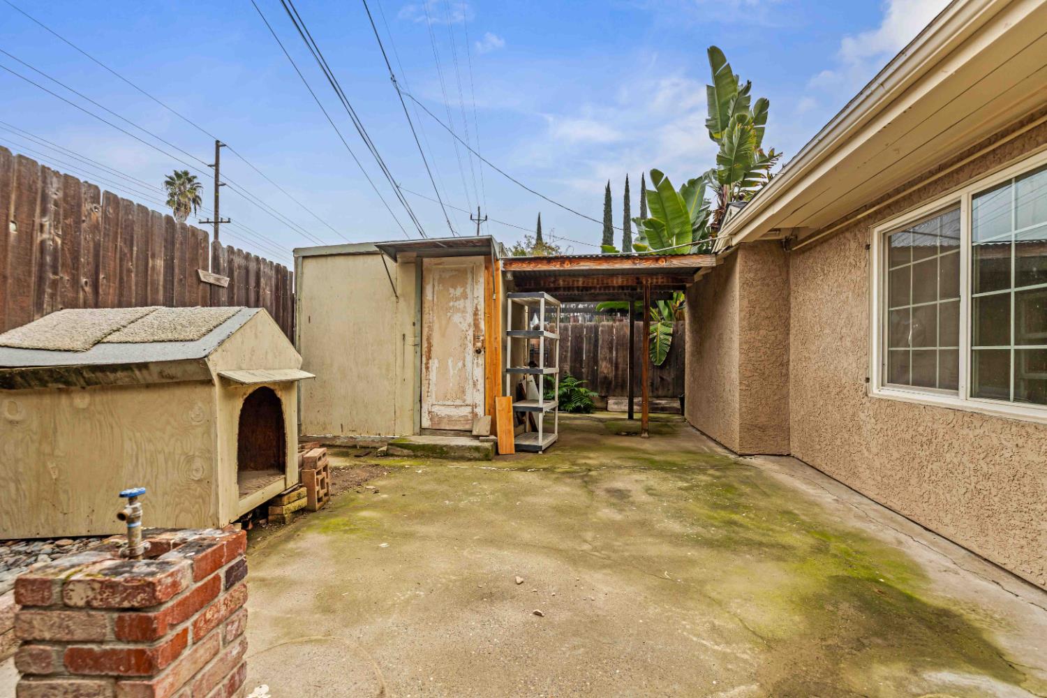 223 Achor Court Modesto, CA 95354 - Photo 20 of 26 a view of a house with a porch