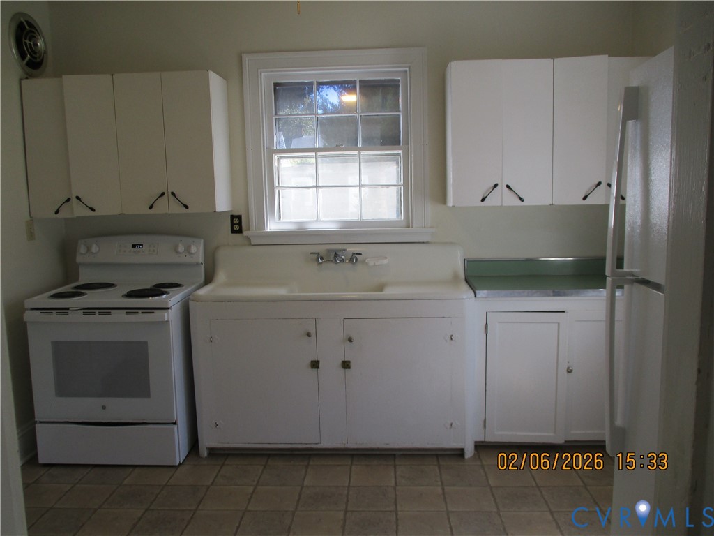 403 Maple Street Ashland, VA 23005 - Photo 5 of 14