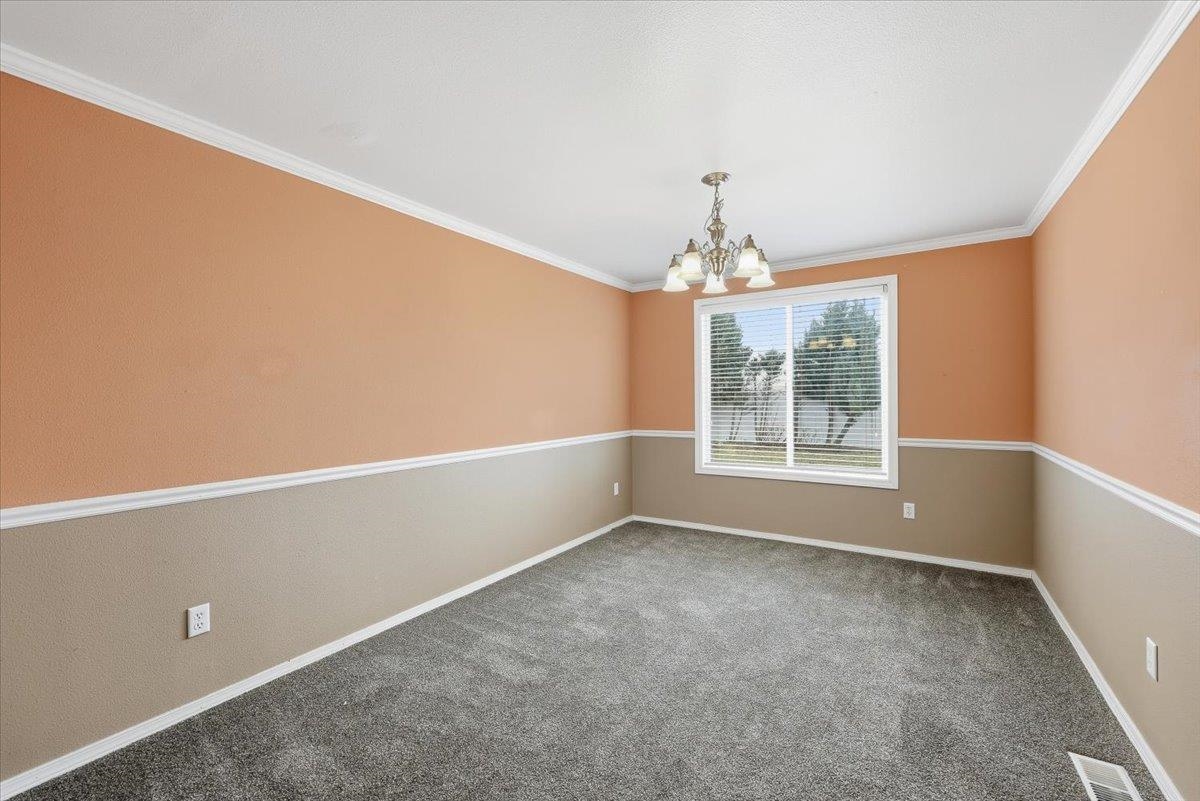 6922 South Lucas Street Cheney, WA 99004 - Photo 11 of 40