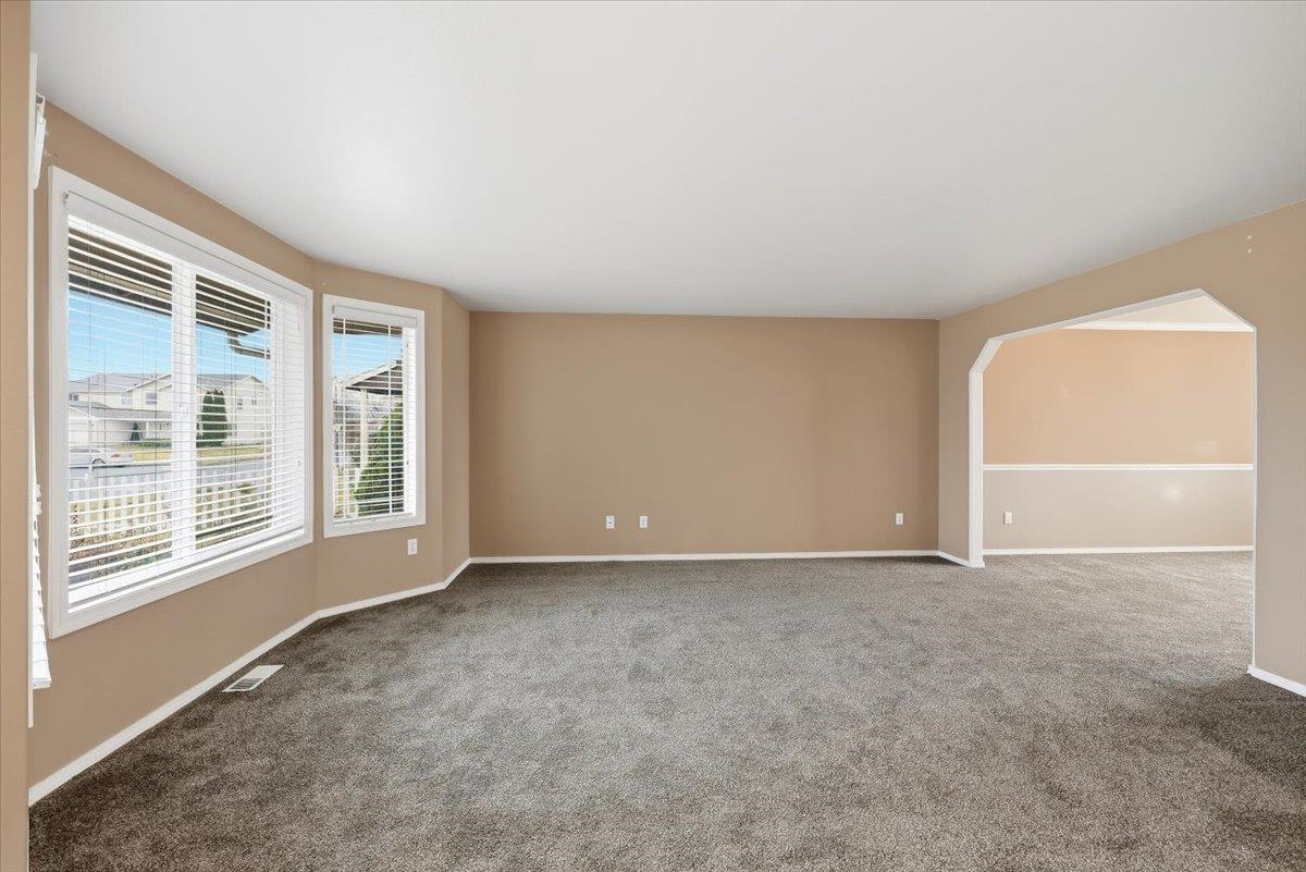 6922 South Lucas Street Cheney, WA 99004 - Photo 7 of 40