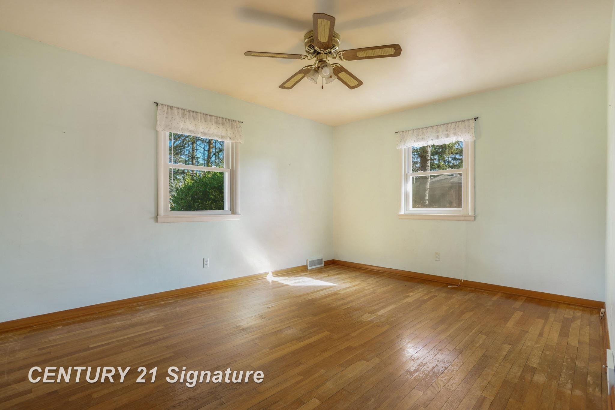 4334 Shattuck Road Saginaw, MI 48603 - Photo 23 of 40 50137531-83c57dd4-4d4f-49f6-9c43-e8038d030e57.JPG