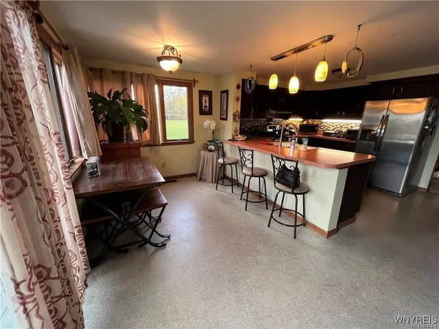 $2,800 | 3279 Clinton Street, Unit 2, West Seneca, NY 14224