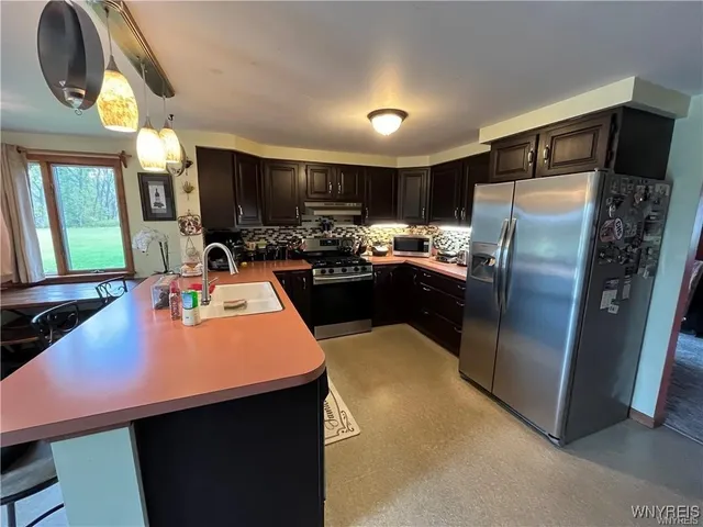 $2,800 | 3279 Clinton Street, Unit 2, West Seneca, NY 14224