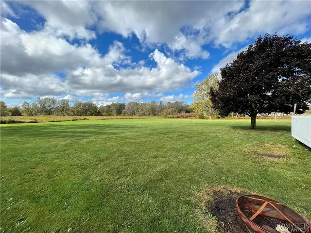 $2,800 | 3279 Clinton Street, Unit 2, West Seneca, NY 14224