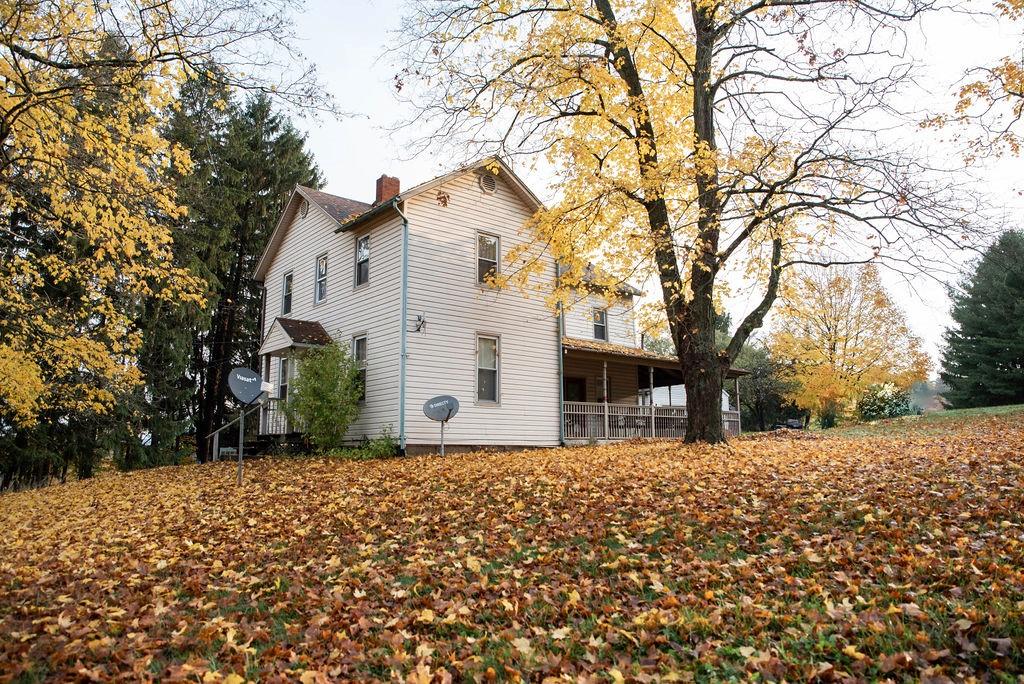 966 Wallace Run Road Beaver Falls, PA 15010 - Photo 4 of 17 Gallery Image 4