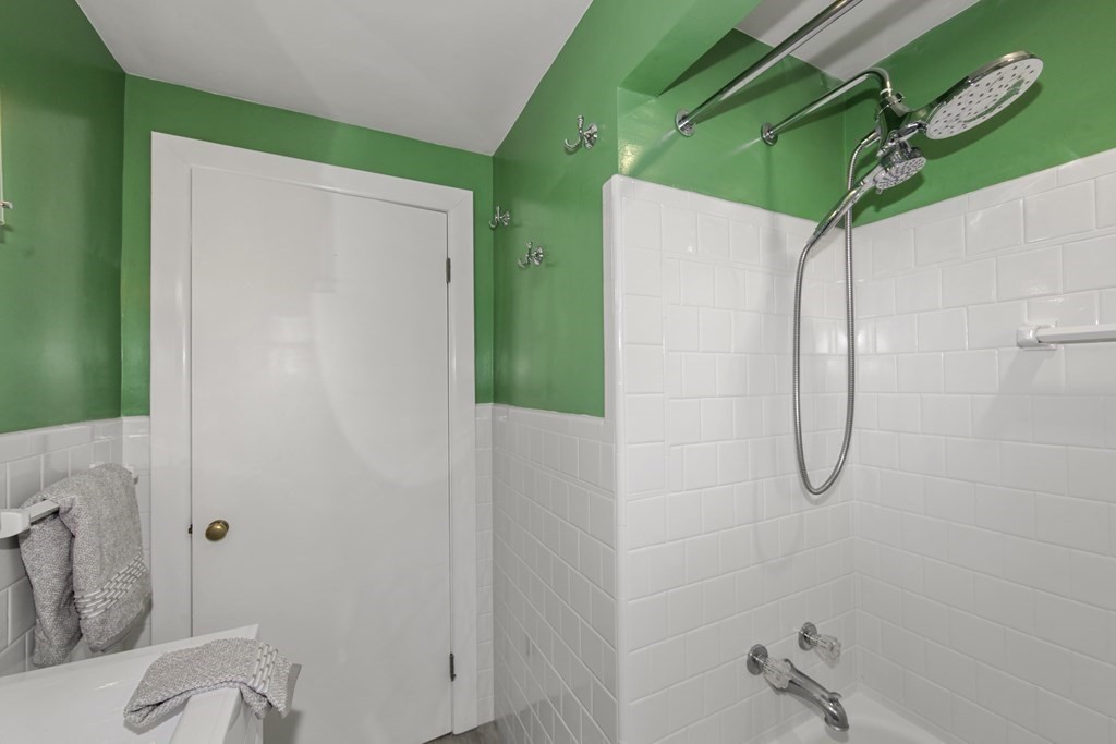 42 Ellendale Road Attleboro, MA 02703 - Photo 21 of 30 Gallery Image 21