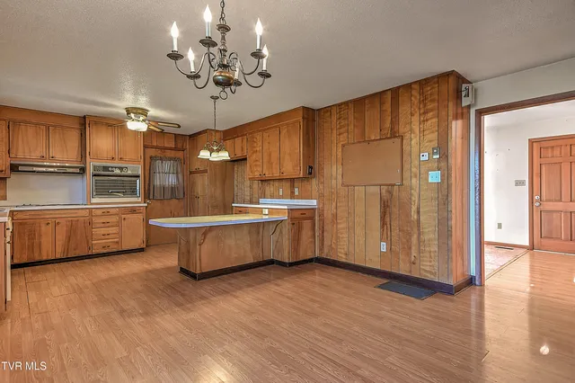 $349,900 | 161 Echo Lane, Bluff City, TN 37618