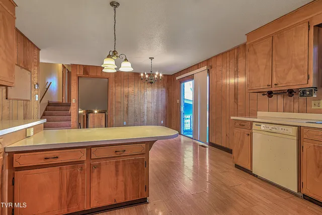 $349,900 | 161 Echo Lane, Bluff City, TN 37618