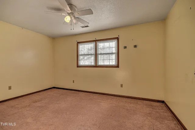 $349,900 | 161 Echo Lane, Bluff City, TN 37618