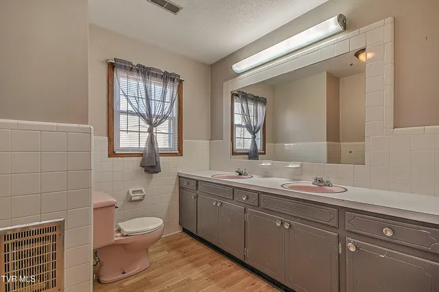 $349,900 | 161 Echo Lane, Bluff City, TN 37618