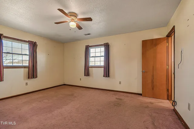 $349,900 | 161 Echo Lane, Bluff City, TN 37618