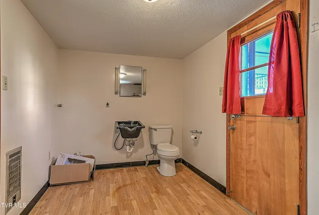 $349,900 | 161 Echo Lane, Bluff City, TN 37618