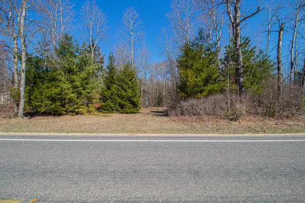 $69,000 | 3069 East Monroe Street, White Cloud, MI 49349