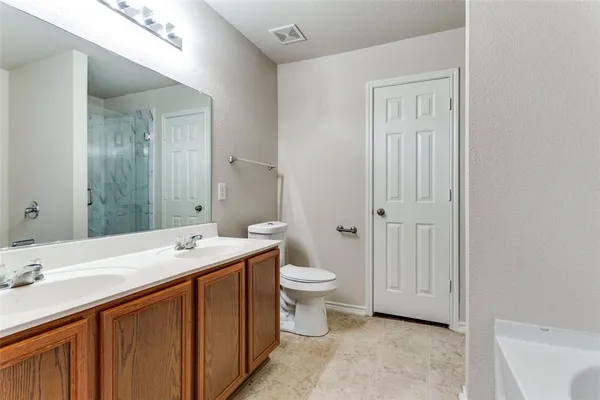 $2,595 | 1145 Maplewood Lane, Crowley, TX 76036