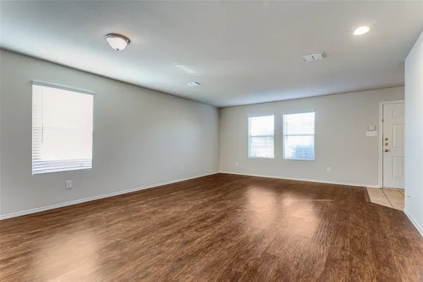 $2,595 | 1145 Maplewood Lane, Crowley, TX 76036