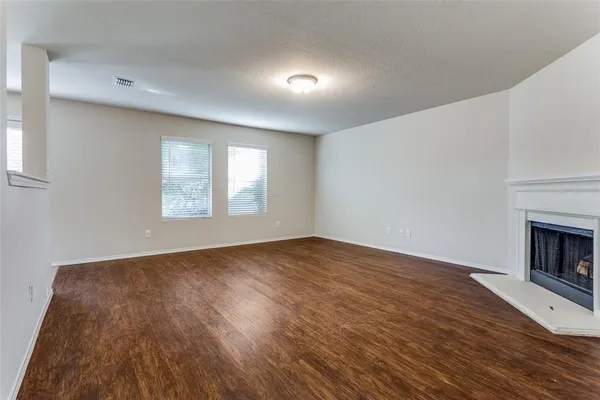 $2,595 | 1145 Maplewood Lane, Crowley, TX 76036