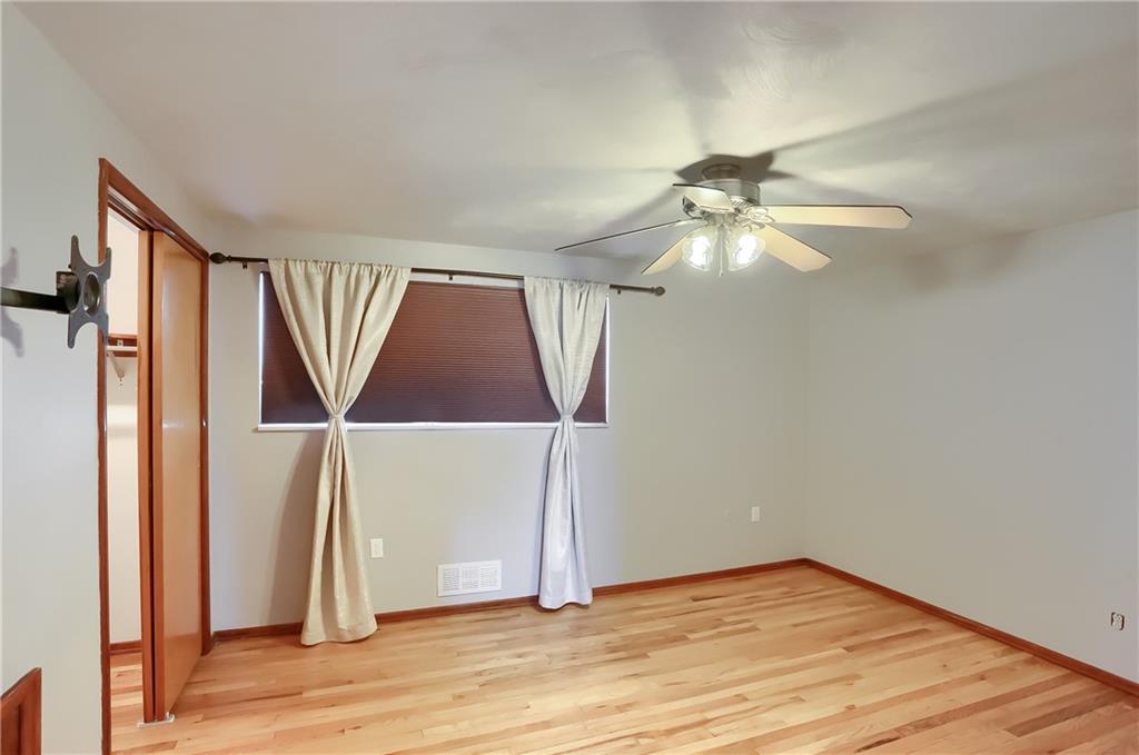 2202 Altaview Avenue Pittsburgh, PA 15226 - Photo 18 of 25 a view of entryway