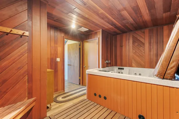 $555,000 | N2646 Rustic Circle, Clintonville, WI 54929