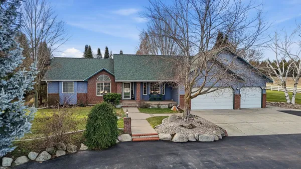 $949,900 | 32115 North Spotted Road, Deer Park, WA 99006