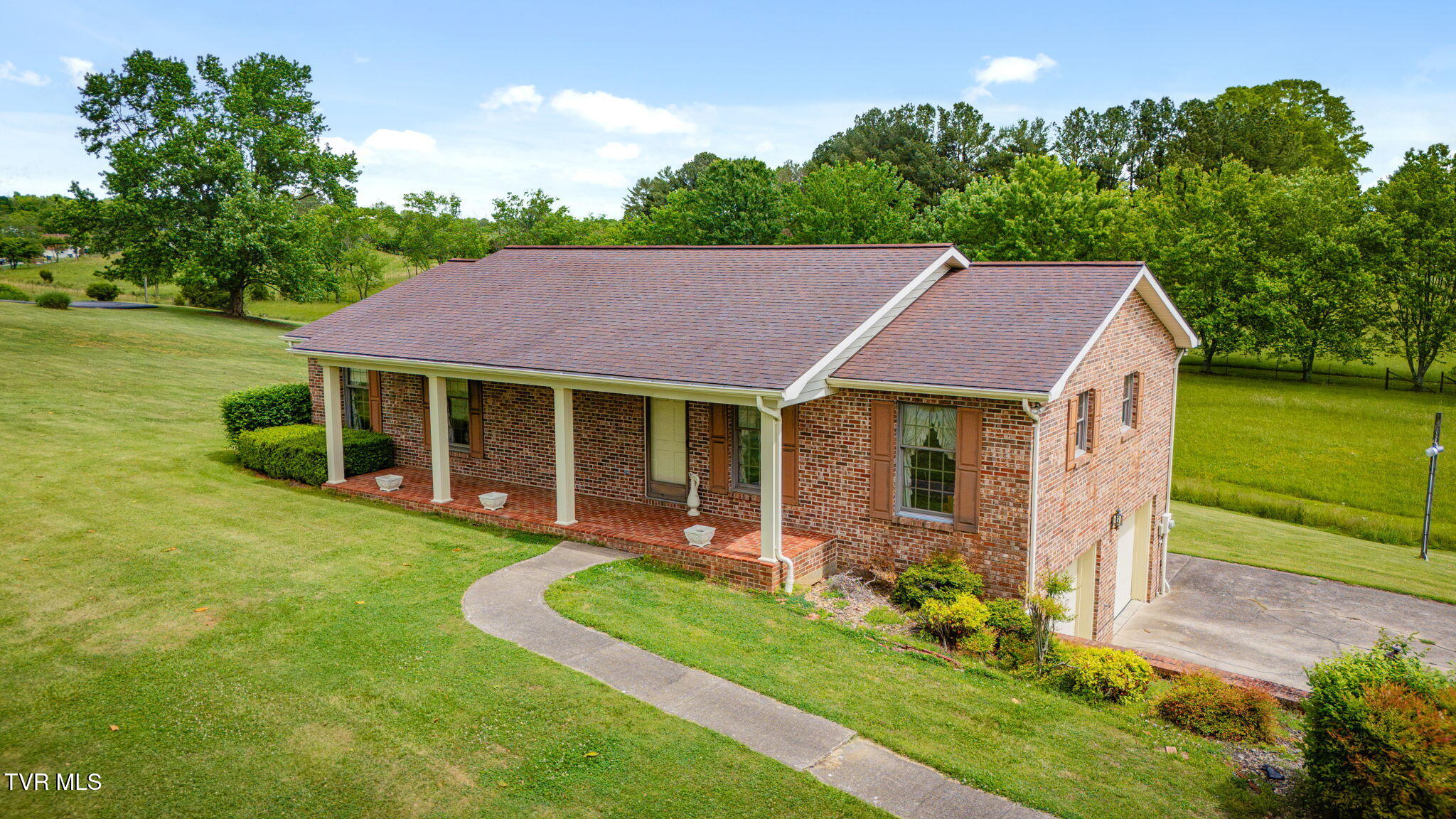 453 Twin Barns Road Greeneville, TN 37743 - Photo 2 of 46 105