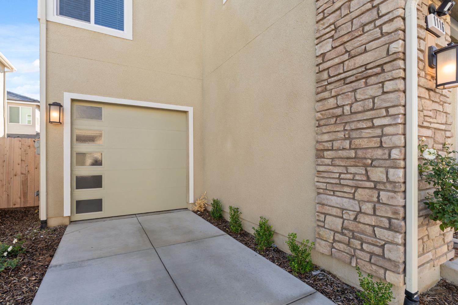 1116 Elevations Way West Madera, CA 93636 - Photo 4 of 35 a view of a bathroom