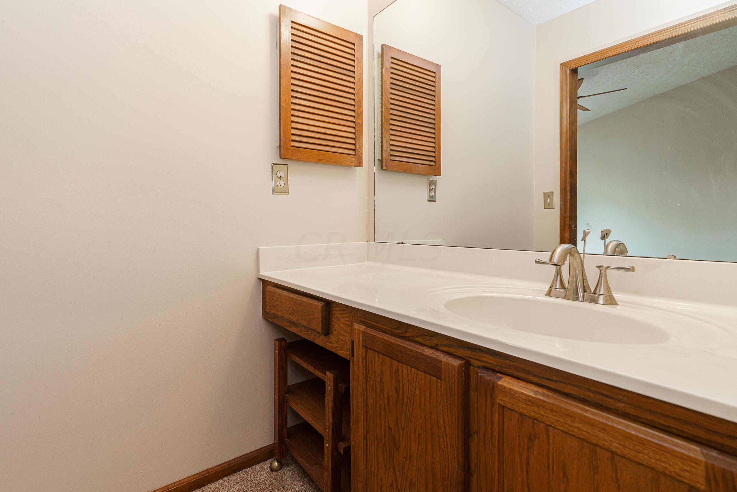 5277 Ruthton Road, Unit 22 Columbus, OH 43220 - Photo 21 of 33 5277 Ruthton Rd-36