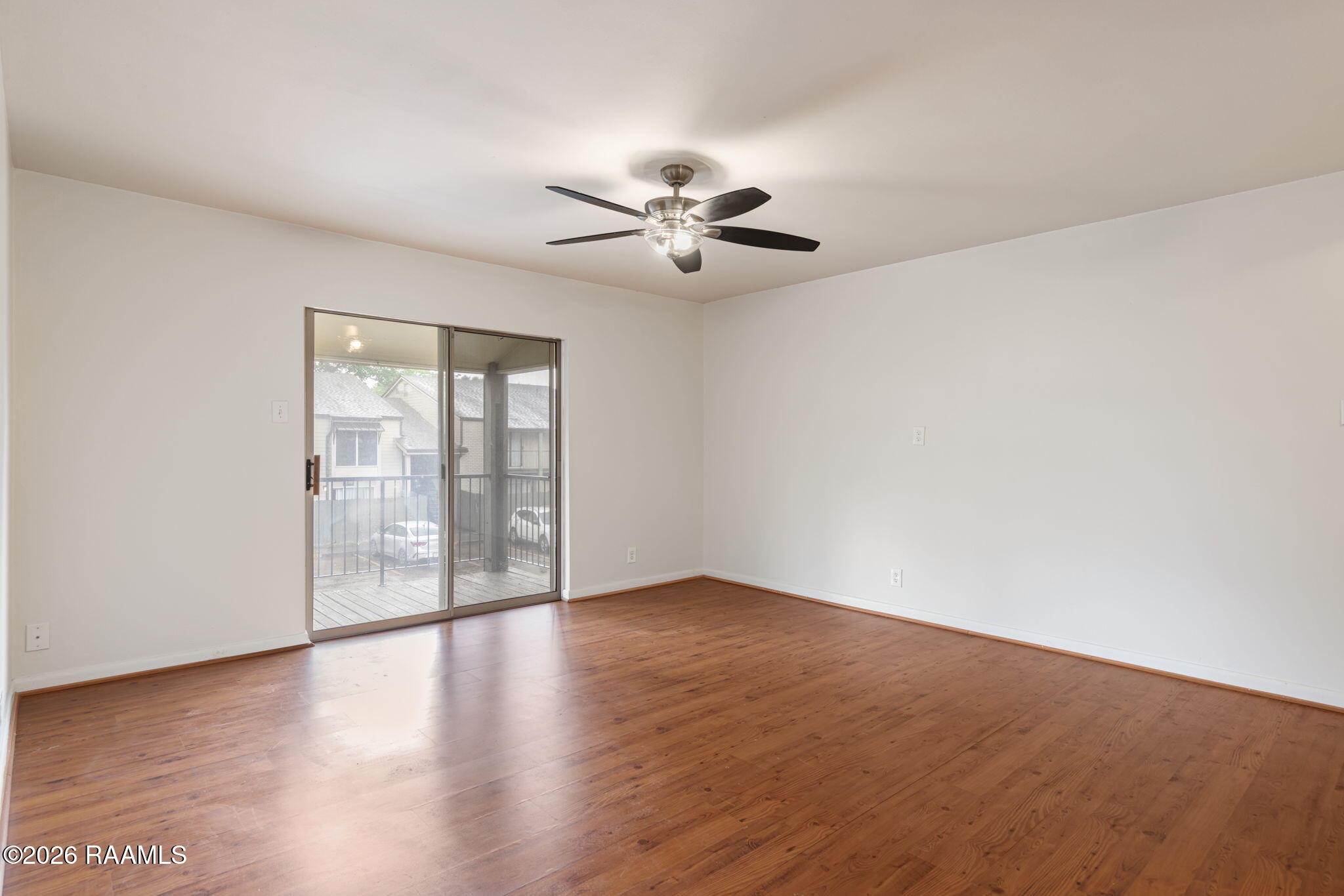 220 Doucet Road, Unit 215B Lafayette, LA 70503 - Photo 12 of 21 5-web-or-mls-220 Doucet Rd 215B-5