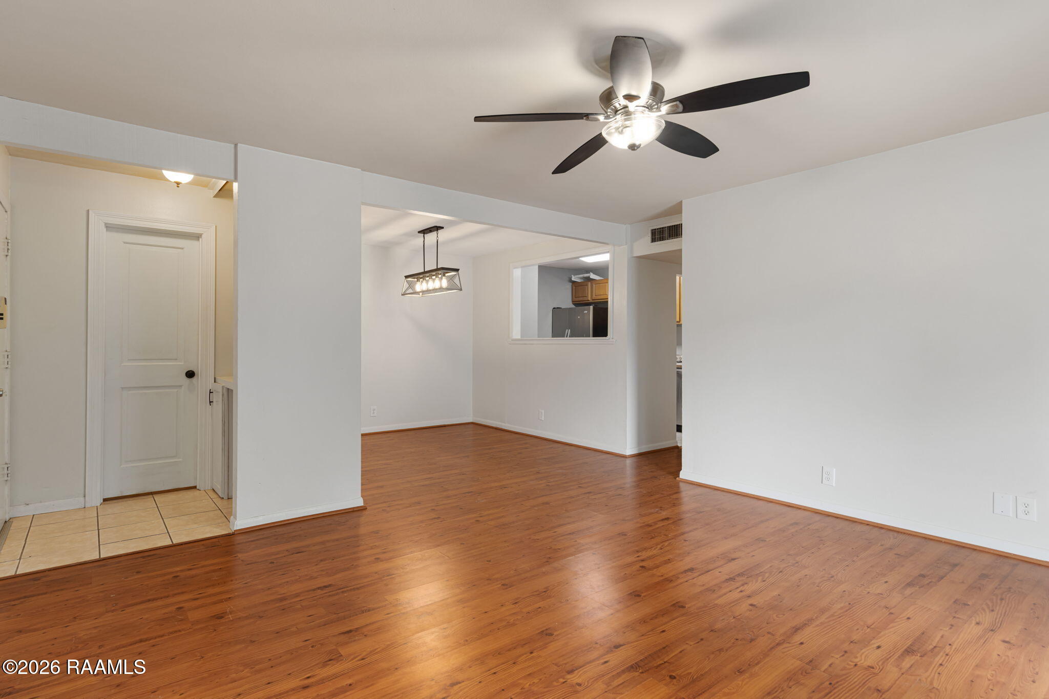 220 Doucet Road, Unit 215B Lafayette, LA 70503 - Photo 2 of 21 8-web-or-mls-220 Doucet Rd 215B-8