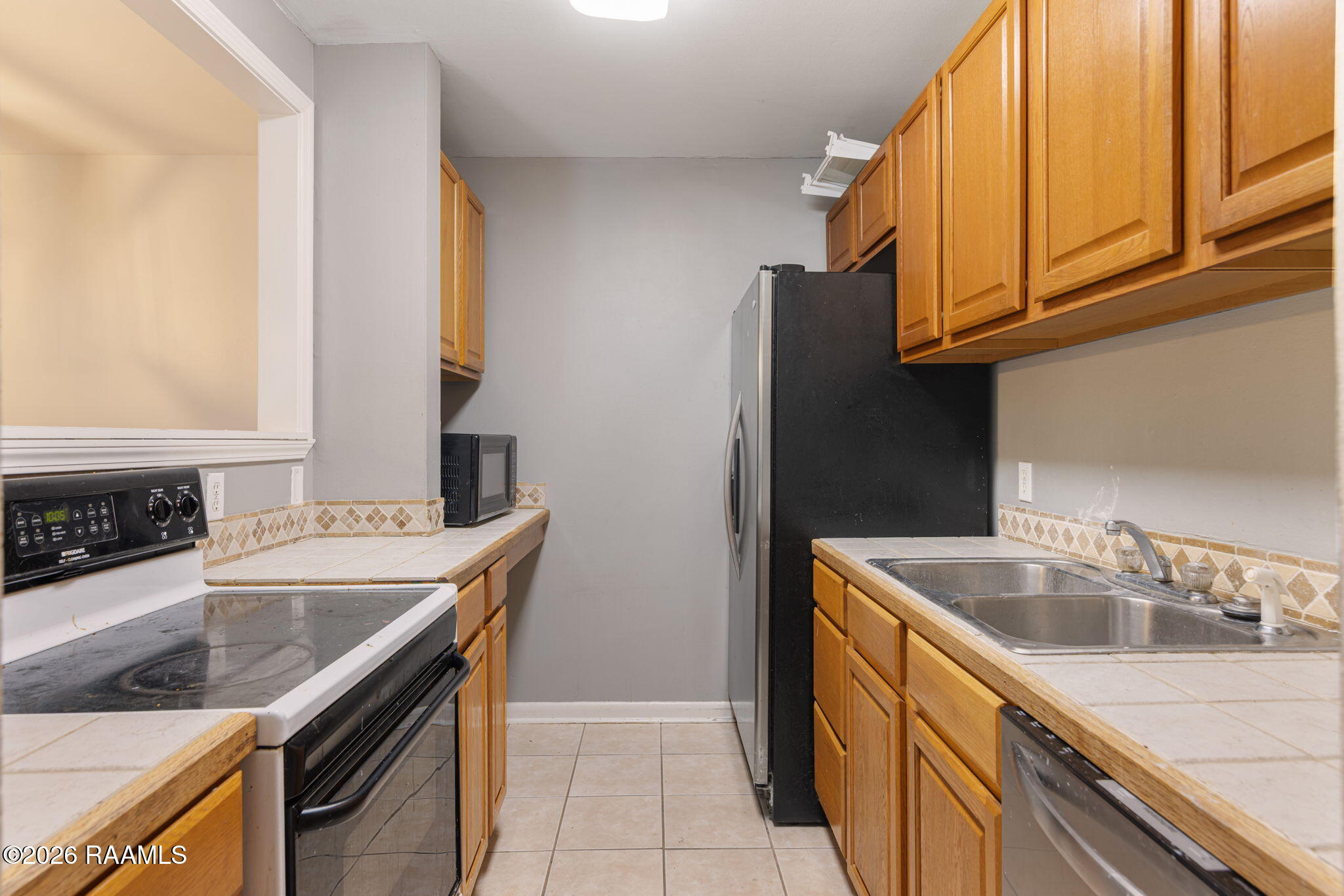 220 Doucet Road, Unit 215B Lafayette, LA 70503 - Photo 6 of 21 12-web-or-mls-220 Doucet Rd 215B-12