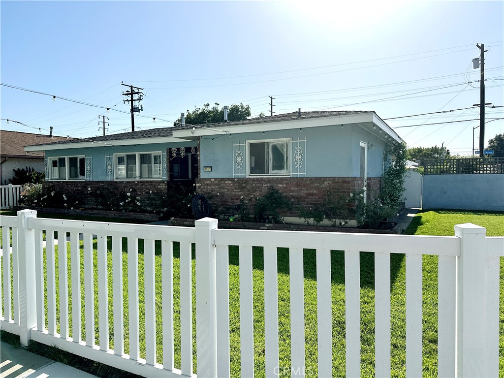 3161 Hackett Avenue Long Beach, CA 90808 - Photo 2 of 3