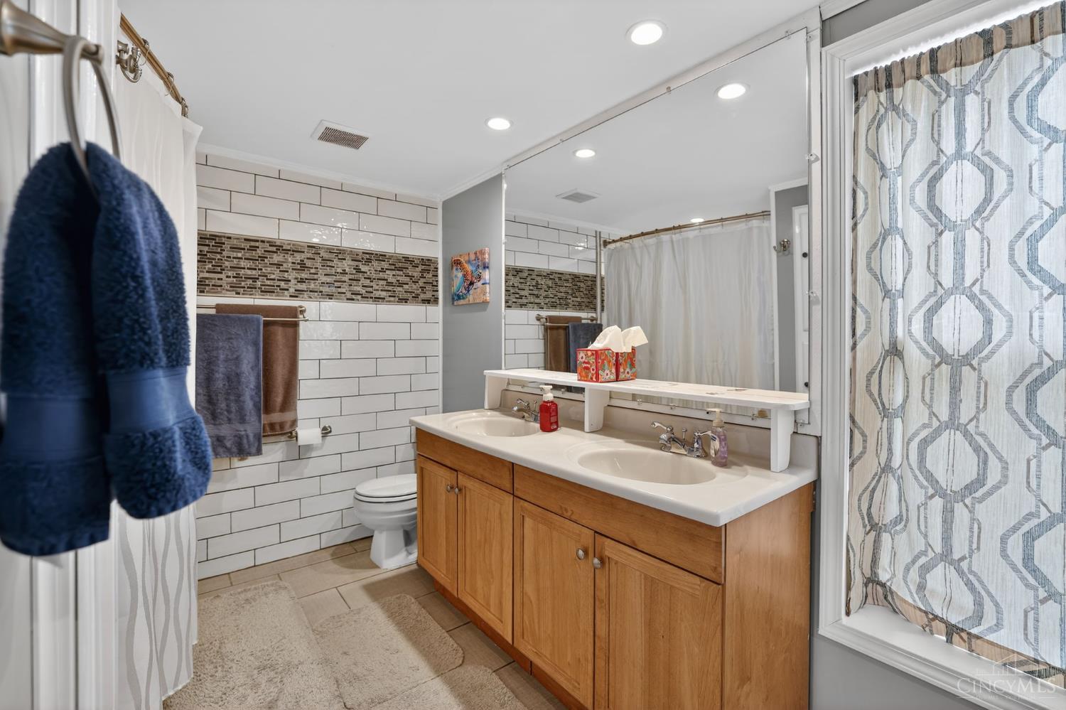 2019 Stillwell Beckett Road Hamilton, OH 45013 - Photo 19 of 77