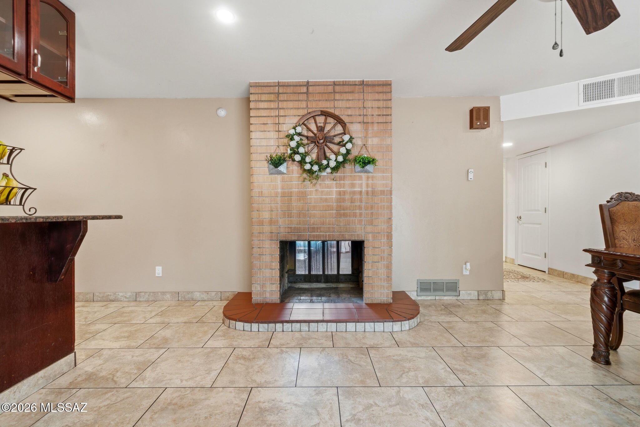 5645 South Caballo Road Tucson, AZ 85746 - Photo 10 of 43 Dining room