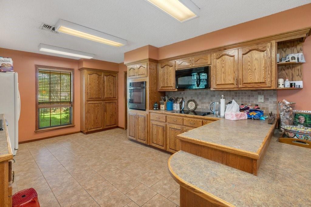 4269 Thompson Road Sulphur, LA 70665 - Photo 6 of 7