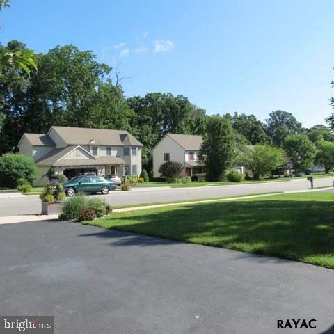 136 Meadow Road York, PA 17406 - Photo 33 of 36 Gallery Image 33