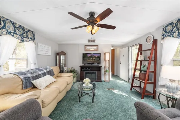 $199,000 | 161 Hall Road, Melrose, FL 32666