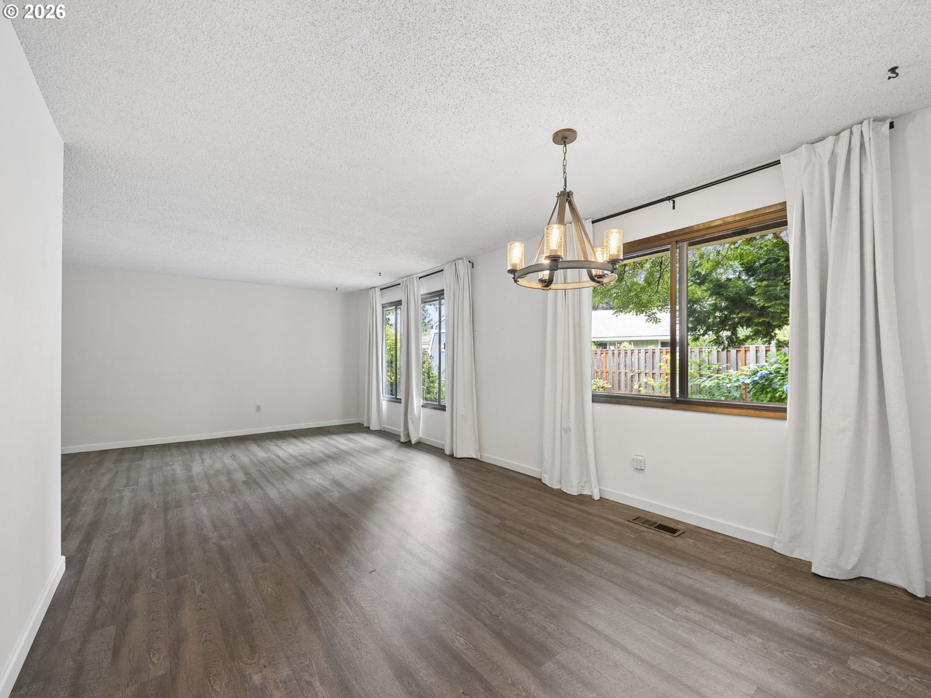 1712 Southwest Hensley Road Troutdale, OR 97060 - Photo 14 of 36 Gallery Image 14