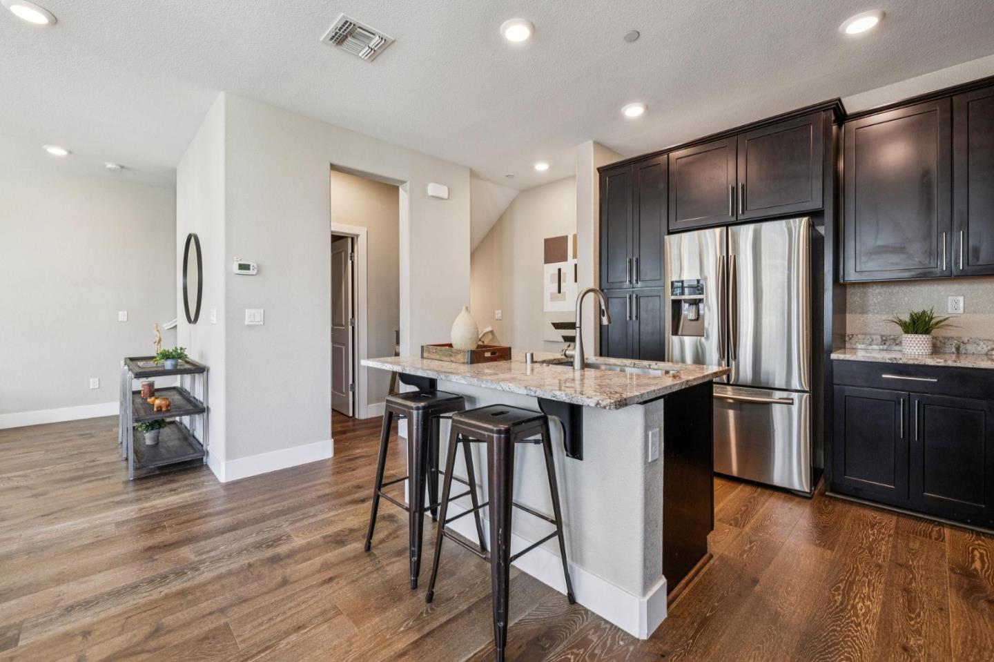 21 Tidal Way San Mateo, CA 94401 - Photo 10 of 22