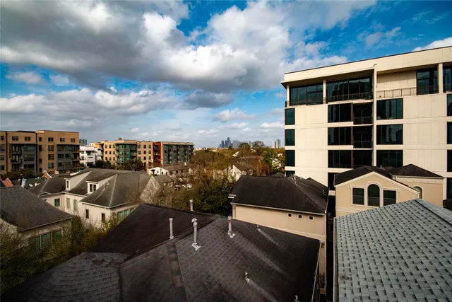 $699,000 | 2423 West Main Street, Unit B, Houston, TX 77098