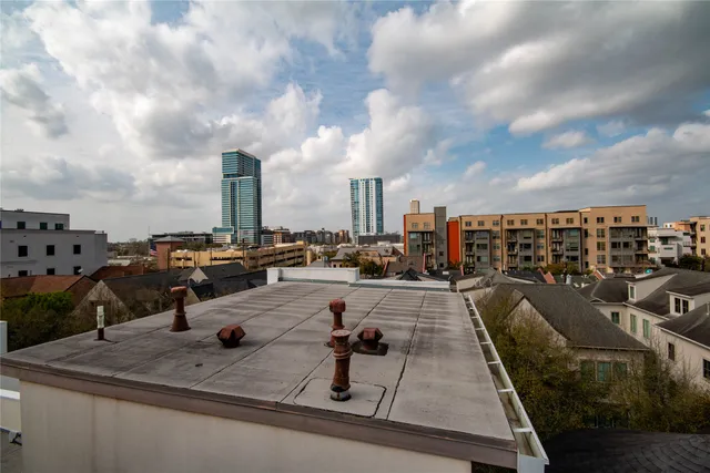 $699,000 | 2423 West Main Street, Unit B, Houston, TX 77098