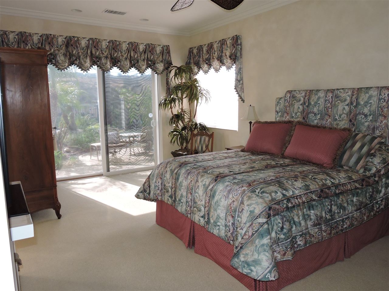 6727 Follette Street Carlsbad, CA 92011 - Photo 10 of 20