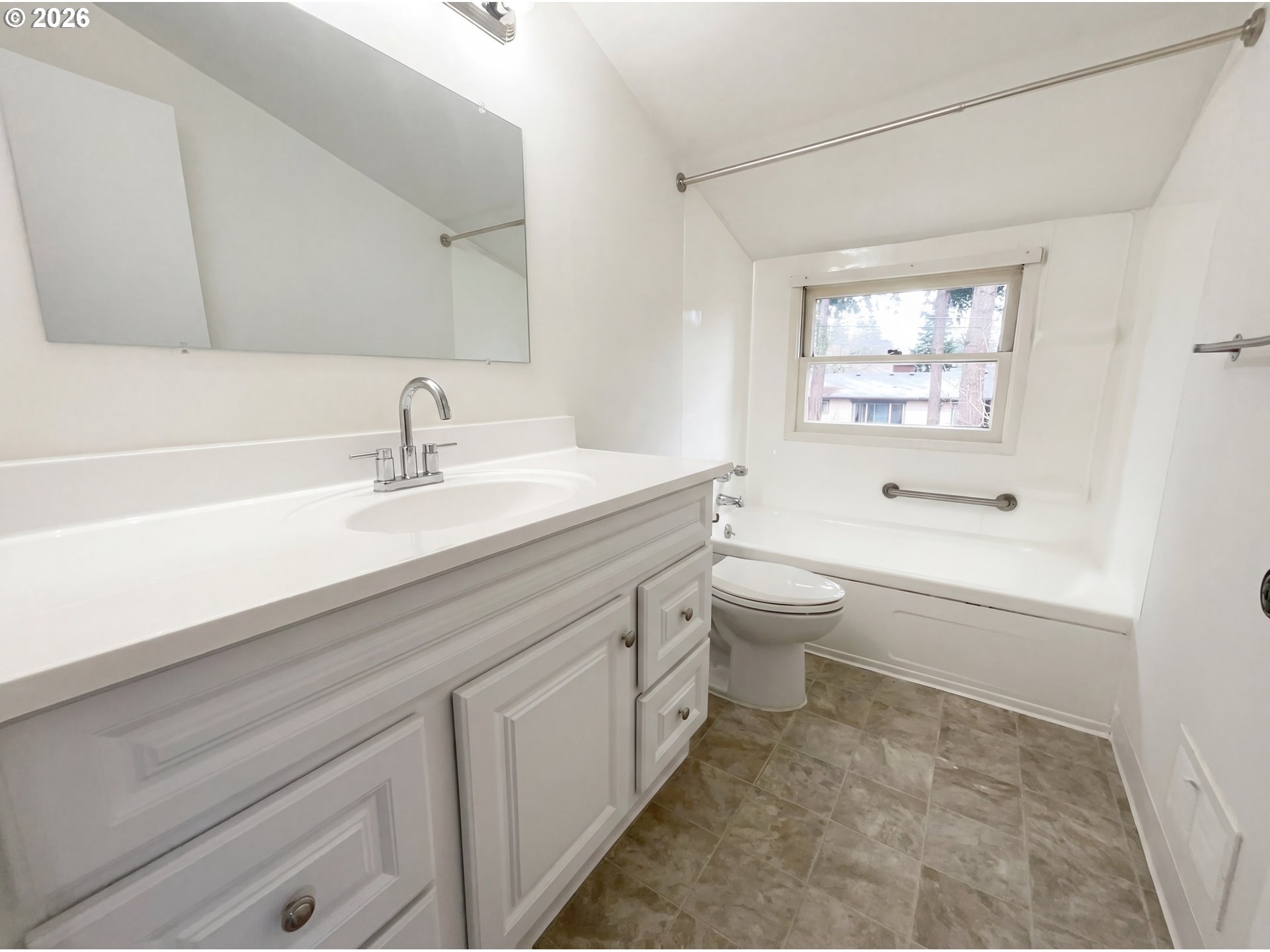 3100 Southeast 166th Avenue Portland, OR 97236 - Photo 7 of 15