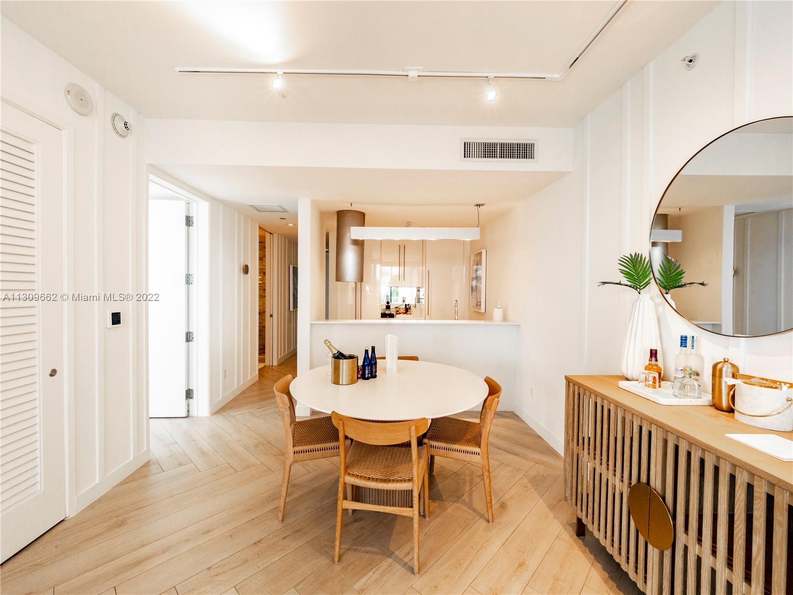 2201 Collins Avenue, Unit 428 Miami Beach, FL 33139 - Photo 5 of 21