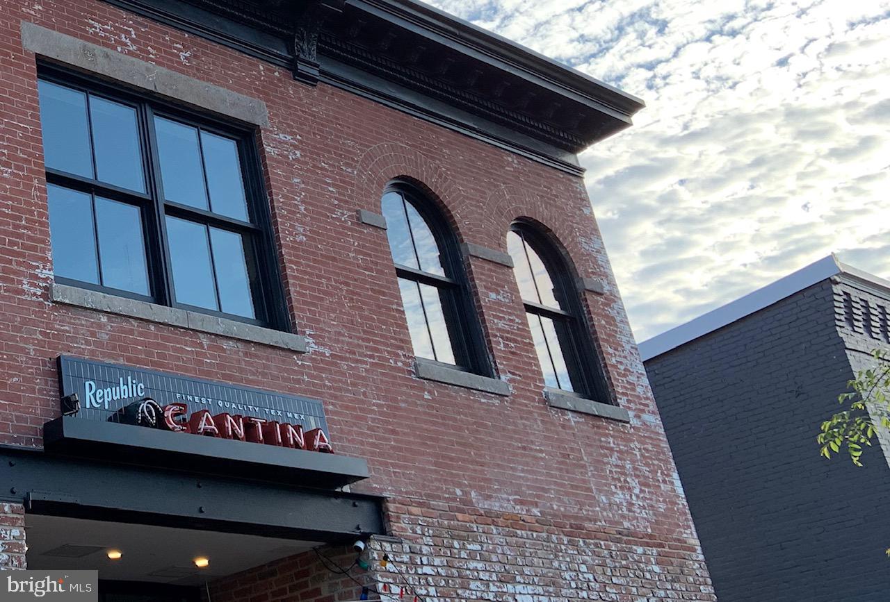 10 N Street Northwest, Unit STREET Washington, DC 20001 - Photo 9 of 11 a front view of a building