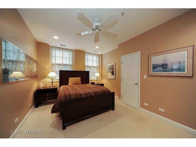 25 Ronan Road, Unit 101 Highwood, IL 60040 - Photo 5 of 10