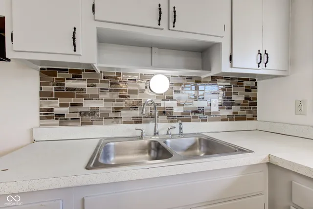 $198,000 | 2832 South Oakland Avenue, Indianapolis, IN 46203