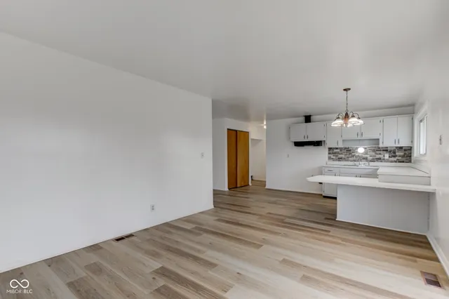 $198,000 | 2832 South Oakland Avenue, Indianapolis, IN 46203