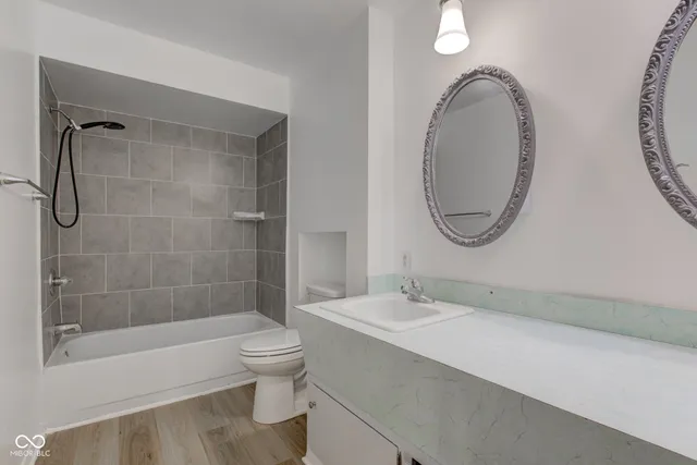 $198,000 | 2832 South Oakland Avenue, Indianapolis, IN 46203