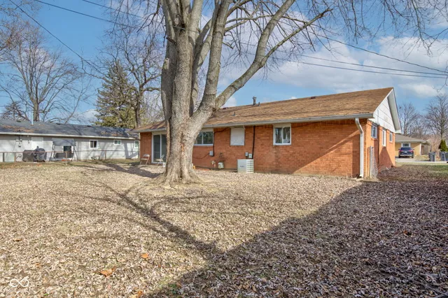 $198,000 | 2832 South Oakland Avenue, Indianapolis, IN 46203