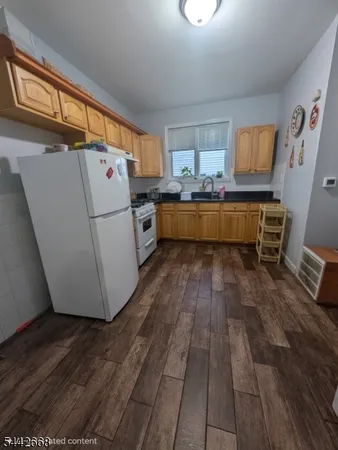 $2,200 | 1409 Lexington Place, Unit 1B, Elizabeth, NJ 07208