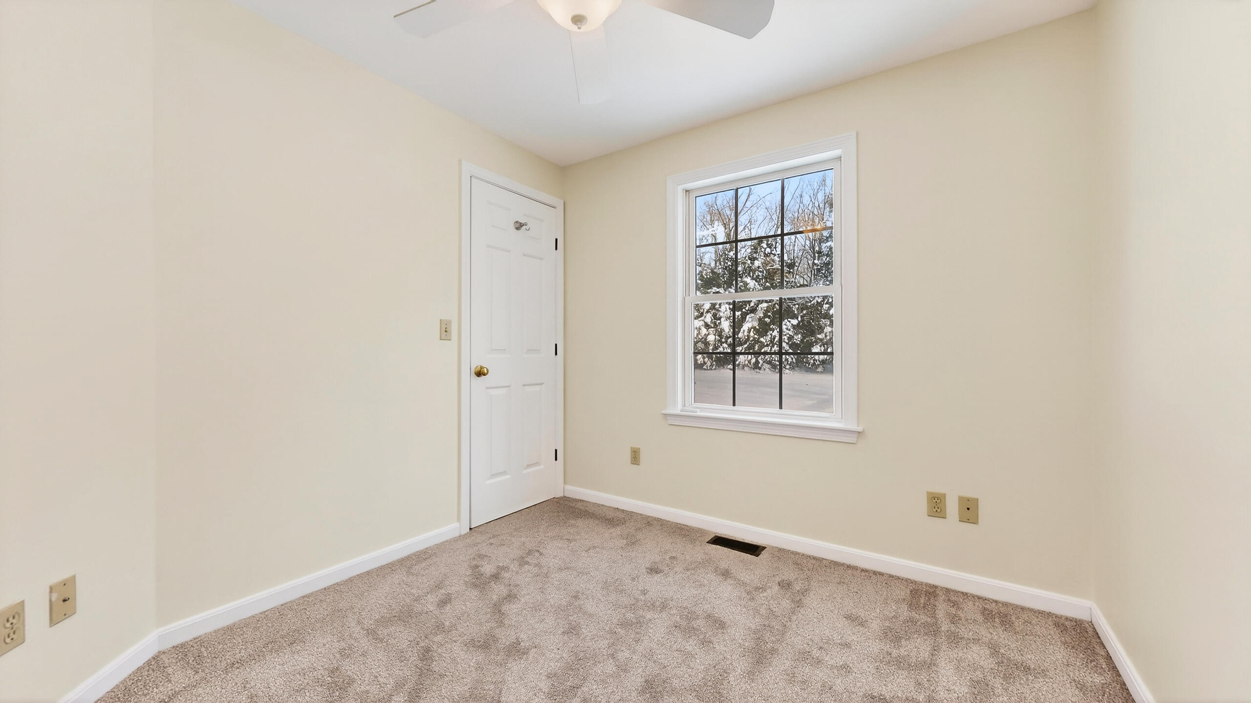 21 Winter Street Buxton, ME 04093 - Photo 47 of 69 21-Winter-Street-Buxton-12042025_161614